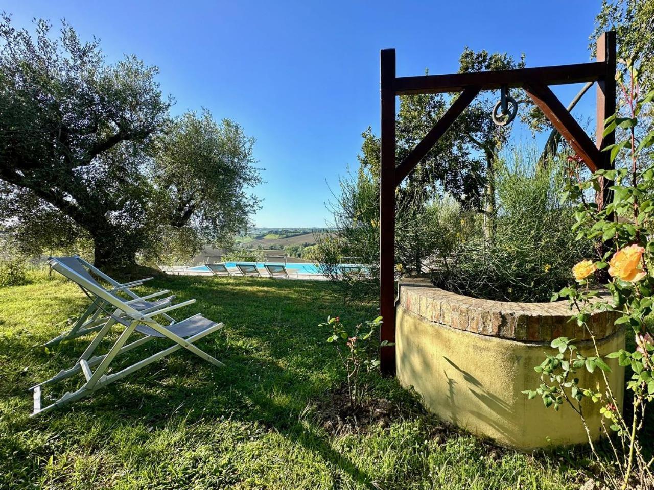 Room In Holiday House - Il Girasole Room On The Hills Of Senigallia, A Stones Throw From The Sea Roncitelli Esterno foto