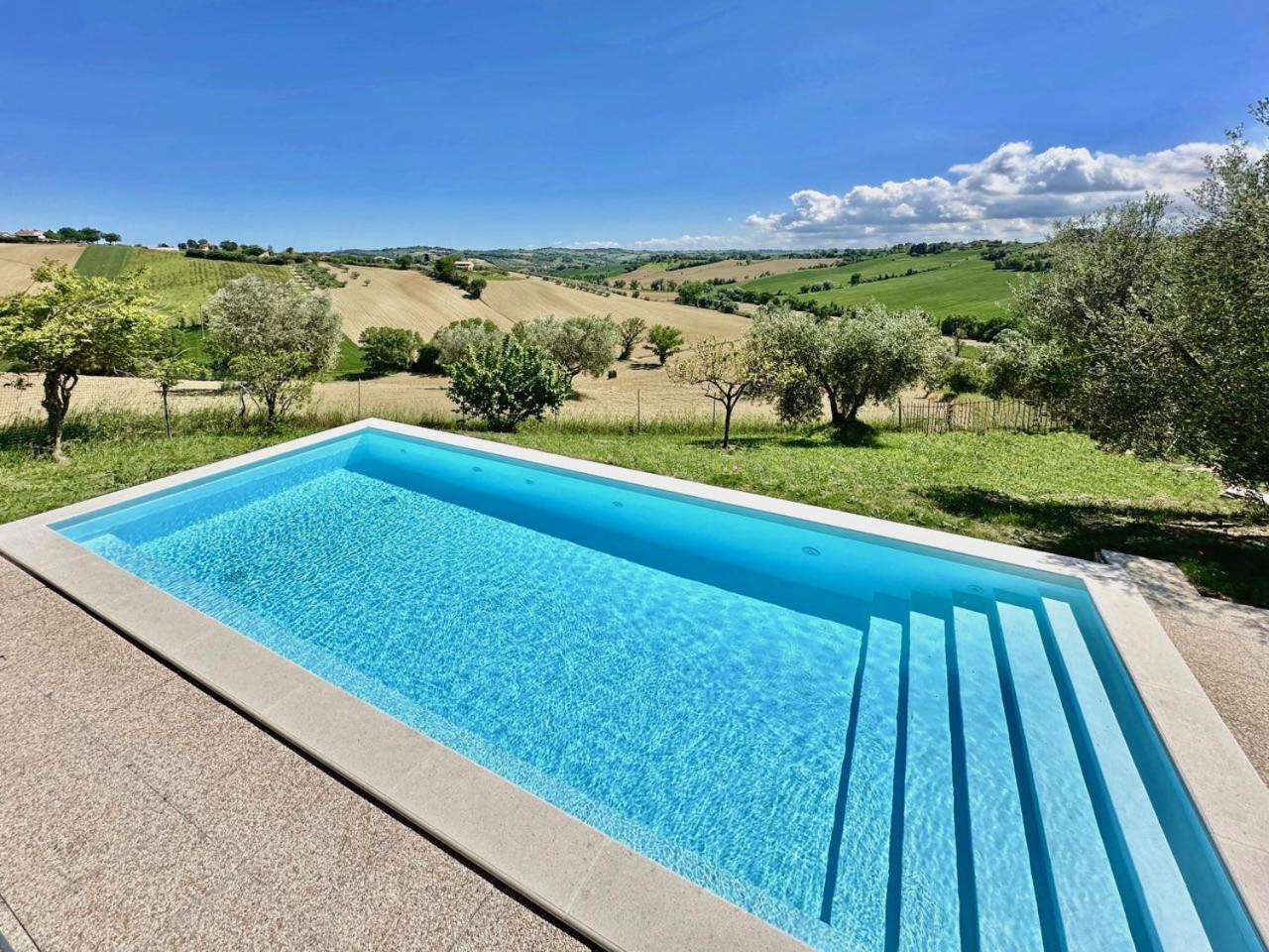 Room In Holiday House - Il Girasole Room On The Hills Of Senigallia, A Stones Throw From The Sea Roncitelli Esterno foto